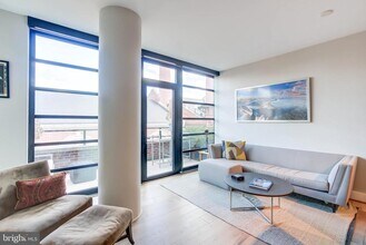 1300 4th St SE in Washington, DC - Building Photo - Building Photo