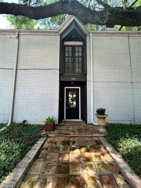 917 S Ripple Creek Dr in Houston, TX - Foto de edificio