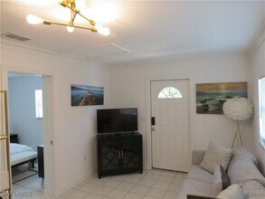 717 95th Ave N, Unit 3 in Naples, FL - Building Photo - Building Photo