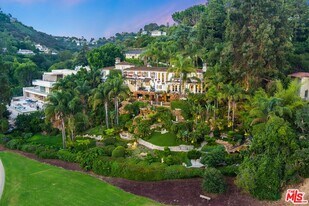 10824 Chalon Rd in Los Angeles, CA - Building Photo