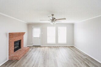 736 Eldorado Dr in Desoto, TX - Building Photo - Building Photo