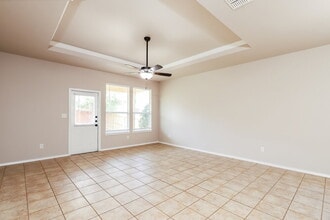 659 Trinity Meadow in San Antonio, TX - Building Photo - Building Photo