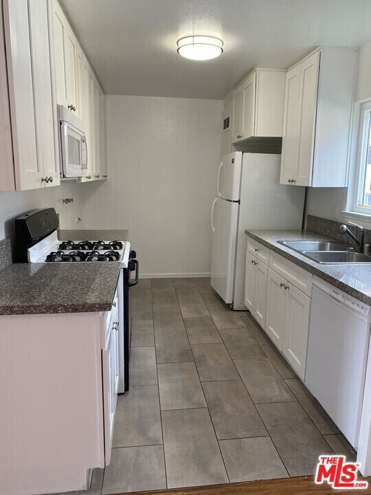 4252 Woodlawn Ave in Los Angeles, CA - Building Photo