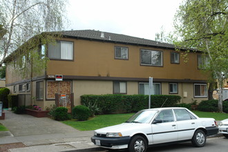 Birchwood Apartments in San Jose, CA - Foto de edificio - Building Photo
