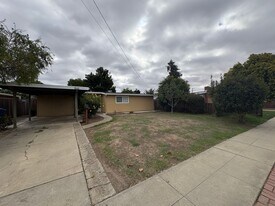 4686 Central Ave in Fremont, CA - Building Photo
