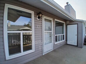 1503 Mill Woods Rd E in Edmonton, AB - Building Photo - Building Photo