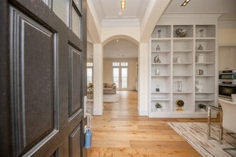 5410 Alder Cir in Bellaire, TX - Building Photo - Building Photo