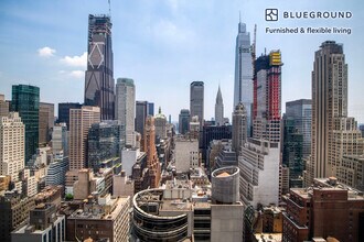 70 W 45th St in New York, NY - Foto de edificio - Building Photo