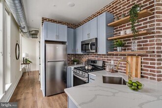 2401 Frankford Ave-Unit -3A in Philadelphia, PA - Building Photo - Building Photo