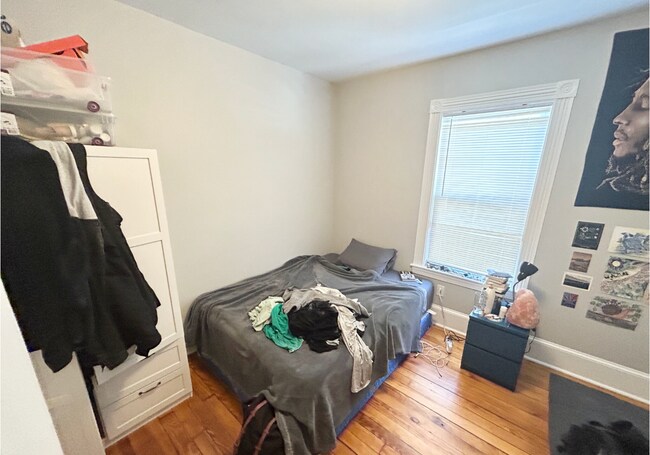 267 E Cottage St, Unit 3 in Boston, MA - Building Photo - Building Photo