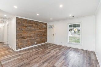 3883 Crouch Dr in Nashville, TN - Building Photo - Building Photo