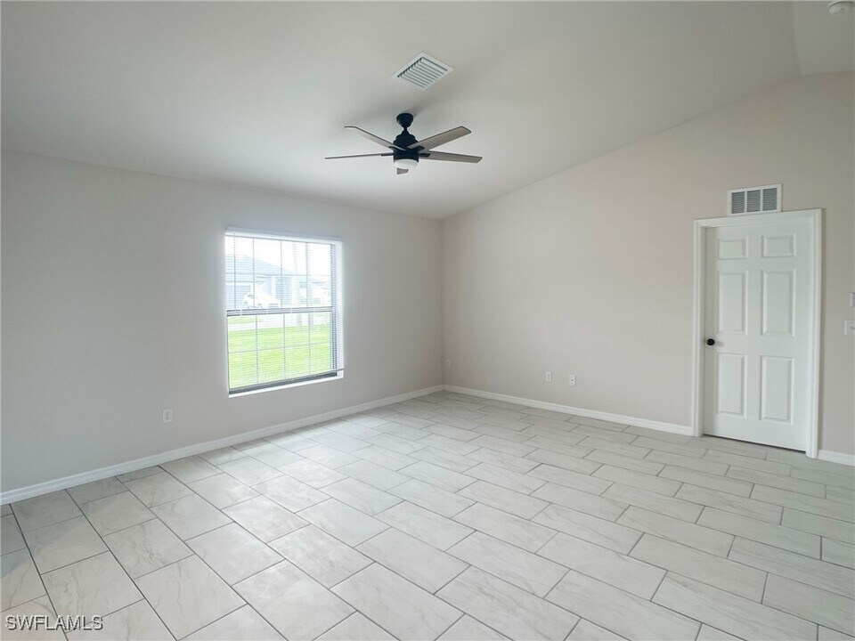 1447 NW 1st St in Cape Coral, FL - Building Photo