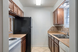 Sunset Grove Apartments in Orange, TX - Foto de edificio - Interior Photo