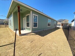 162 Rains in Kyle, TX - Building Photo - Building Photo