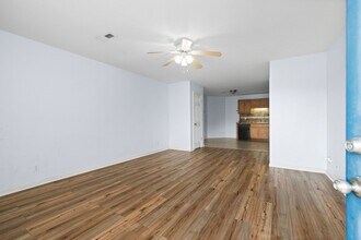 504 Luxury Dr in Clarksville, TN - Building Photo - Building Photo