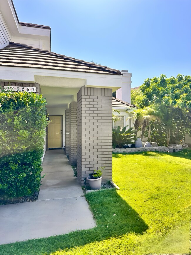 23257 Joaquin Ridge Dr in Murrieta, CA - Building Photo - Building Photo