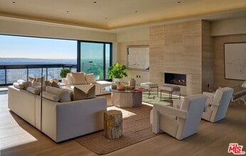 10445 Wilshire Blvd in Los Angeles, CA - Foto de edificio - Building Photo