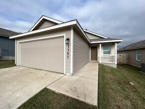 5307 Devils Rdg in Converse, TX - Building Photo - Building Photo