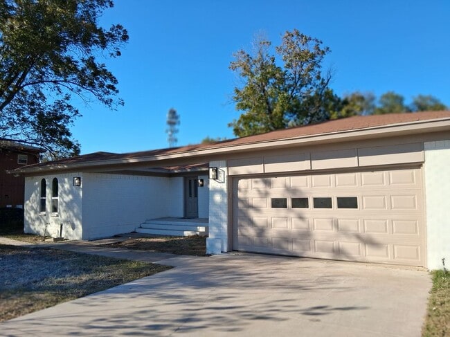 property at 5009 Cottey St