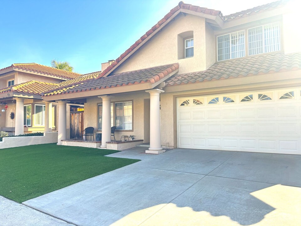 10 Pima Ct in Rancho Santa Margarita, CA - Building Photo