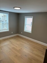 46 W Cottage St, Unit 1 in Boston, MA - Building Photo - Building Photo