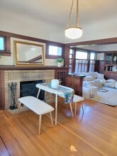 1707 35th St, Unit Unit A in Sacramento, CA - Building Photo - Building Photo