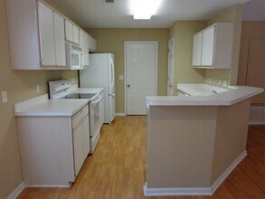 106 Habitat Dr in Savannah, GA - Foto de edificio - Building Photo