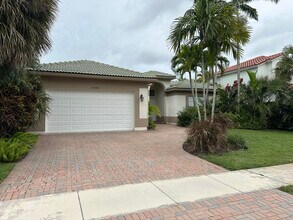 4644 Windward Cove Ln in Wellington, FL - Building Photo - Building Photo