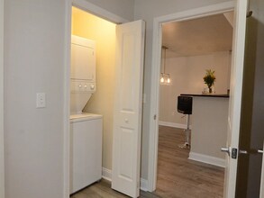 721 Gov Morrison St, Unit 423 in Charlotte, NC - Building Photo - Building Photo