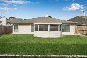 10414 Chelsea Brook Ln in Houston, TX - Building Photo - Building Photo