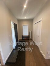 3075-3075 Vint Rd in Kelowna, BC - Building Photo - Building Photo
