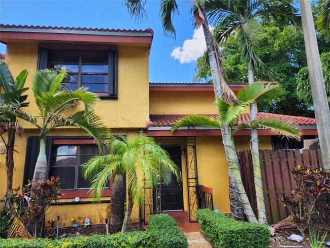 5975 SW 137th Ave in Miami, FL - Building Photo - Building Photo