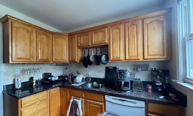 35 Magnus Ave, Unit 3
