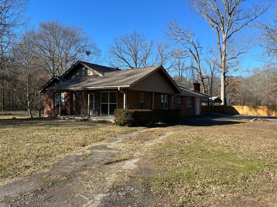 8018 Mabelvale Pike in Little Rock, AR - Building Photo