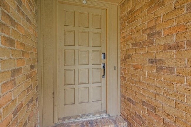 14330 Templar Ln in Sugar Land, TX - Building Photo - Building Photo