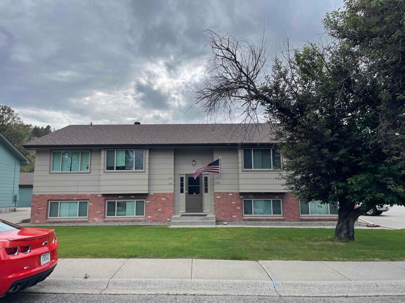 324 Moccasin Trail in Billings, MT - Building Photo
