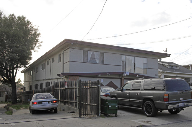 3205 Brookdale Ave in Oakland, CA - Building Photo - Building Photo