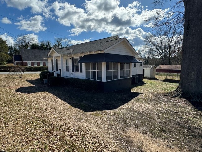 property at 420 E 14th St