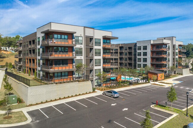 Vue at The Quarter in Atlanta, GA - Foto de edificio - Building Photo