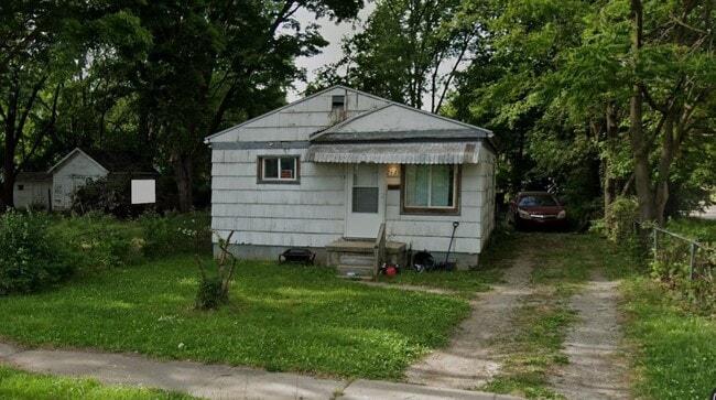 property at 2621 Churchill Ave