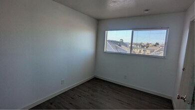 660-664-664 Precita Ave in San Francisco, CA - Building Photo - Building Photo