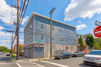 300-302 Sussex Ave in Newark, NJ - Building Photo - Building Photo