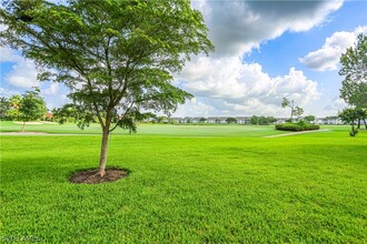 5885 3 Iron Dr in Naples, FL - Building Photo - Building Photo