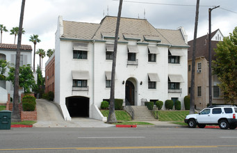 1220 N Brand Blvd in Glendale, CA - Foto de edificio - Building Photo