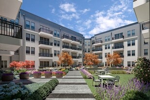 Santa Fe Square Apartments in Tulsa, OK - Building Photo