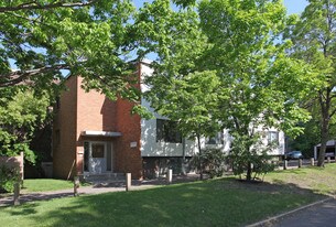 1215 4th Street SE Apartamentos