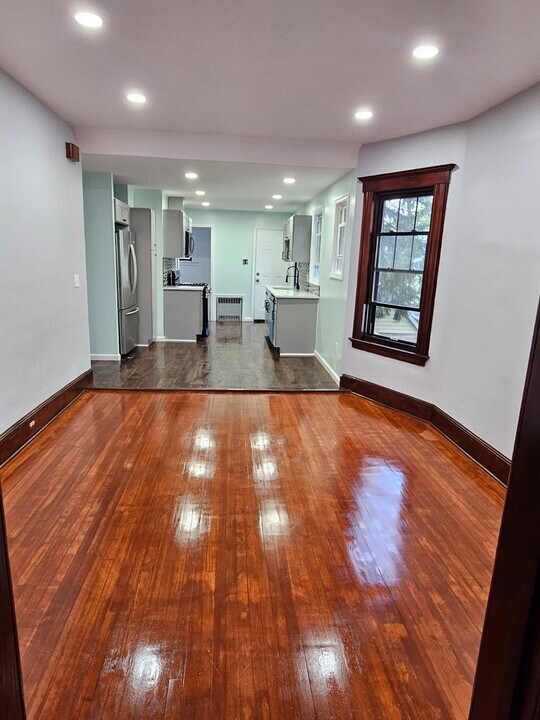 9 McKinley Ave, Unit #2 in West Orange, NJ - Building Photo