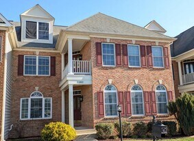 21882 Brickshire Cir in Ashburn, VA - Building Photo