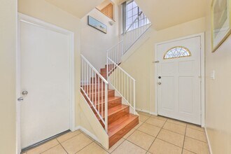 414 E Balboa Blvd in Newport Beach, CA - Building Photo - Building Photo