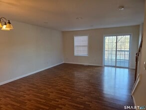 148 Mathewson St in Griswold, CT - Foto de edificio - Building Photo